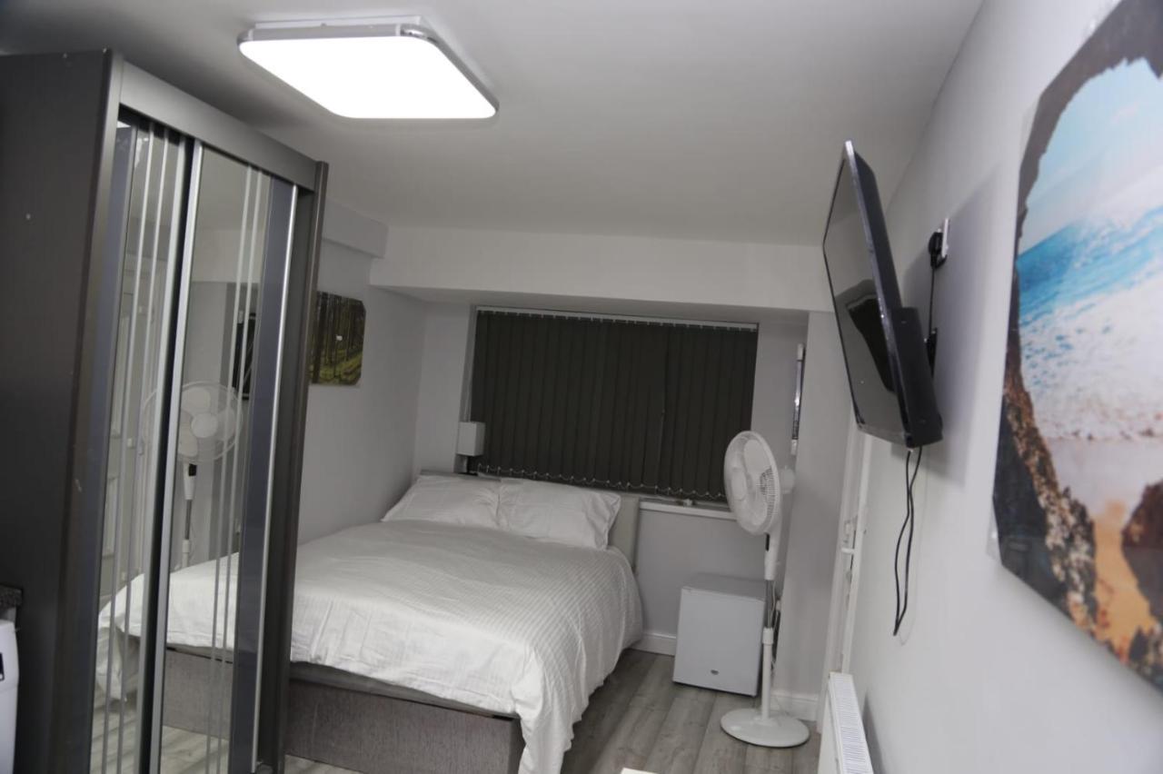 لندن A A Guest Rooms Nightingale Chalet المظهر الخارجي الصورة